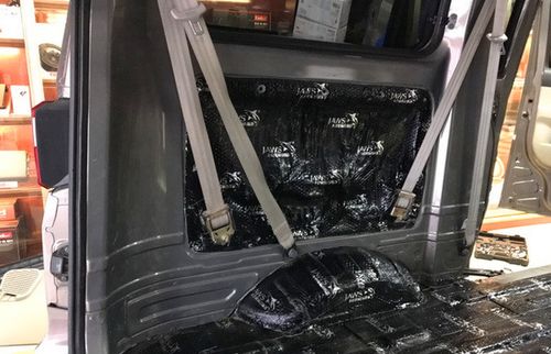 汽车尾箱多少斤