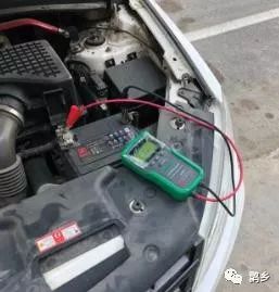 汽车电瓶发电多少伏