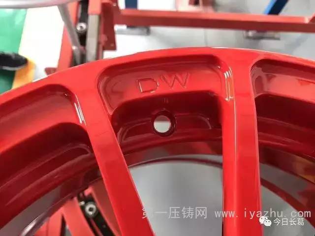 汽车钢圈多少斤重