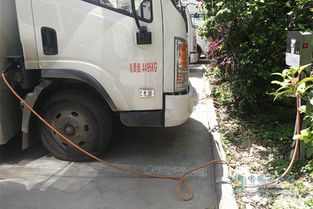 汽车车充电多少伏