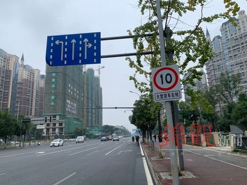 汽车路口右转限速多少