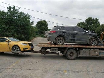 汽车故障拖车收费多少